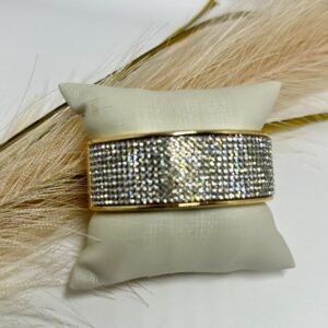 BRACELETE CRAVEJADO FRENTE E TRÁS