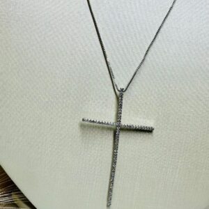 COLAR CRUZ