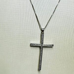 COLAR CRUZ
